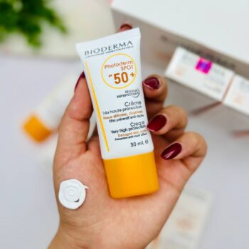 کرم ضد آفتاب بیودرما اسپات بی رنگ BIODERMA